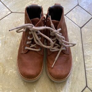 Clarks kids leather booties 10.5